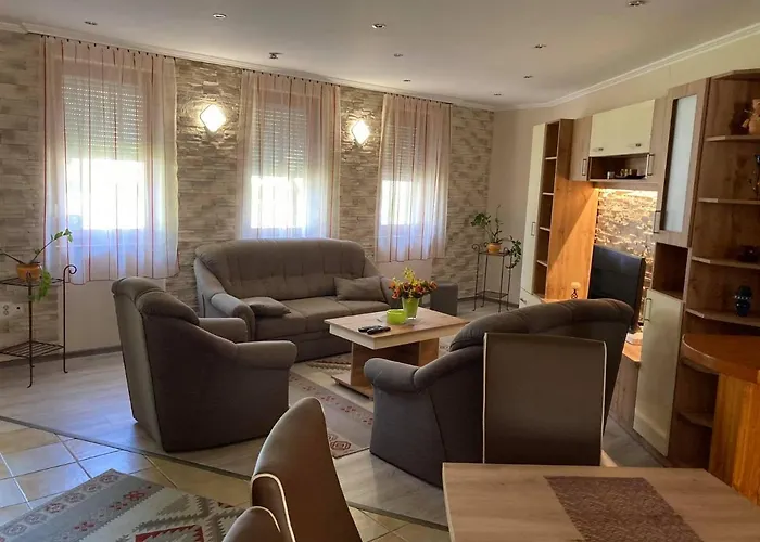 Apartamento Boróka Gyula